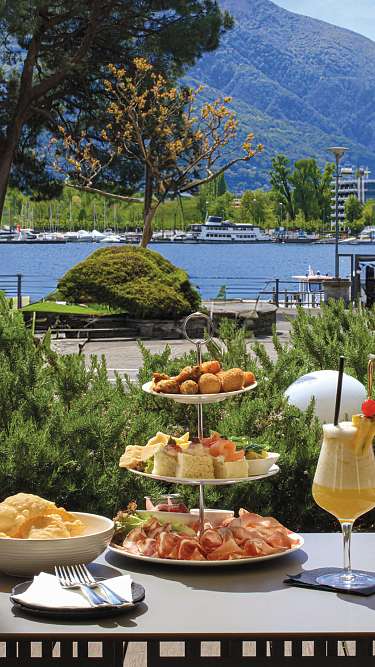 Bar &amp; Lounge Lago Maggiore